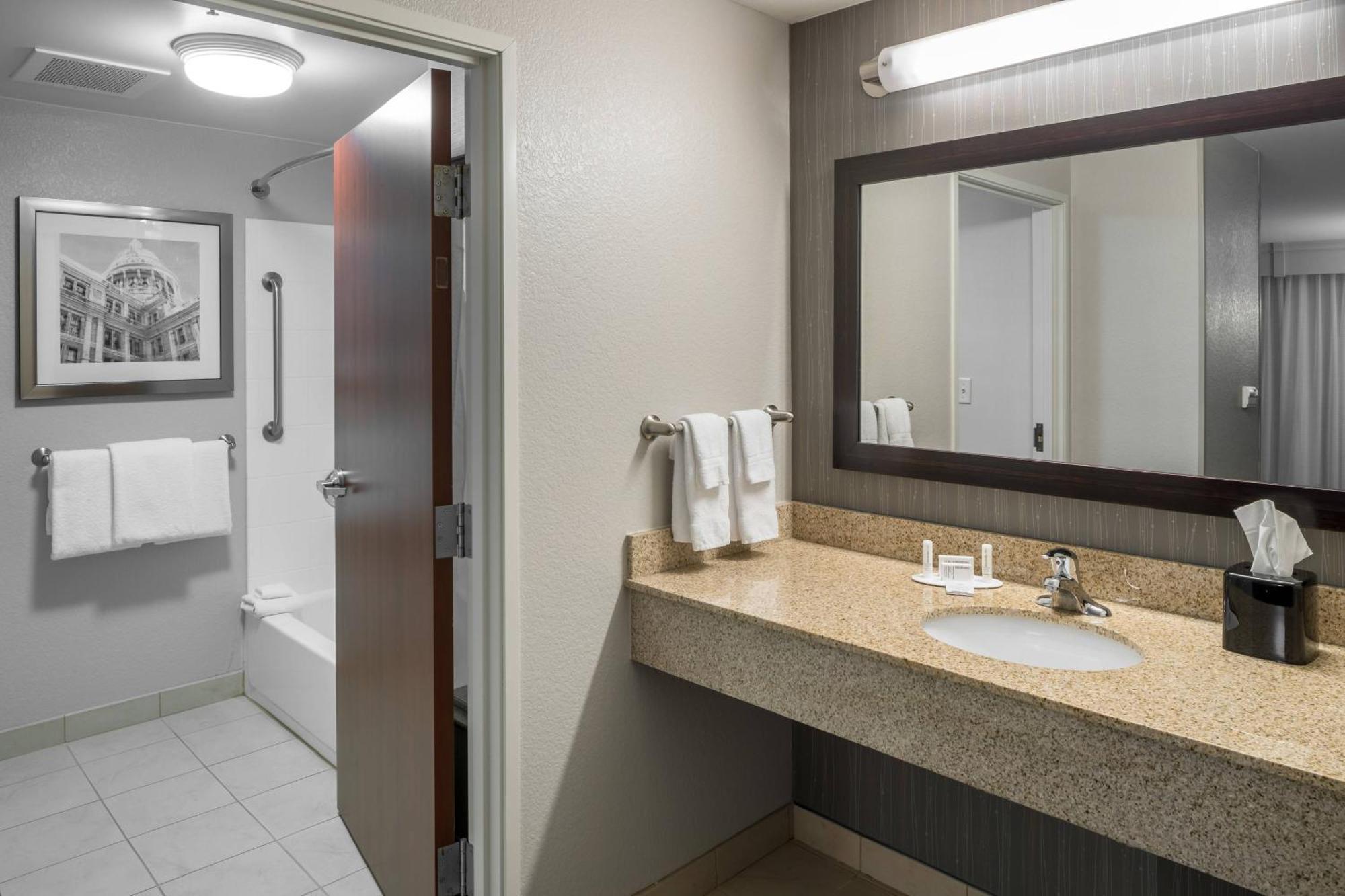 Courtyard By Marriott Austin Parmer Tech Ridge Exterior foto